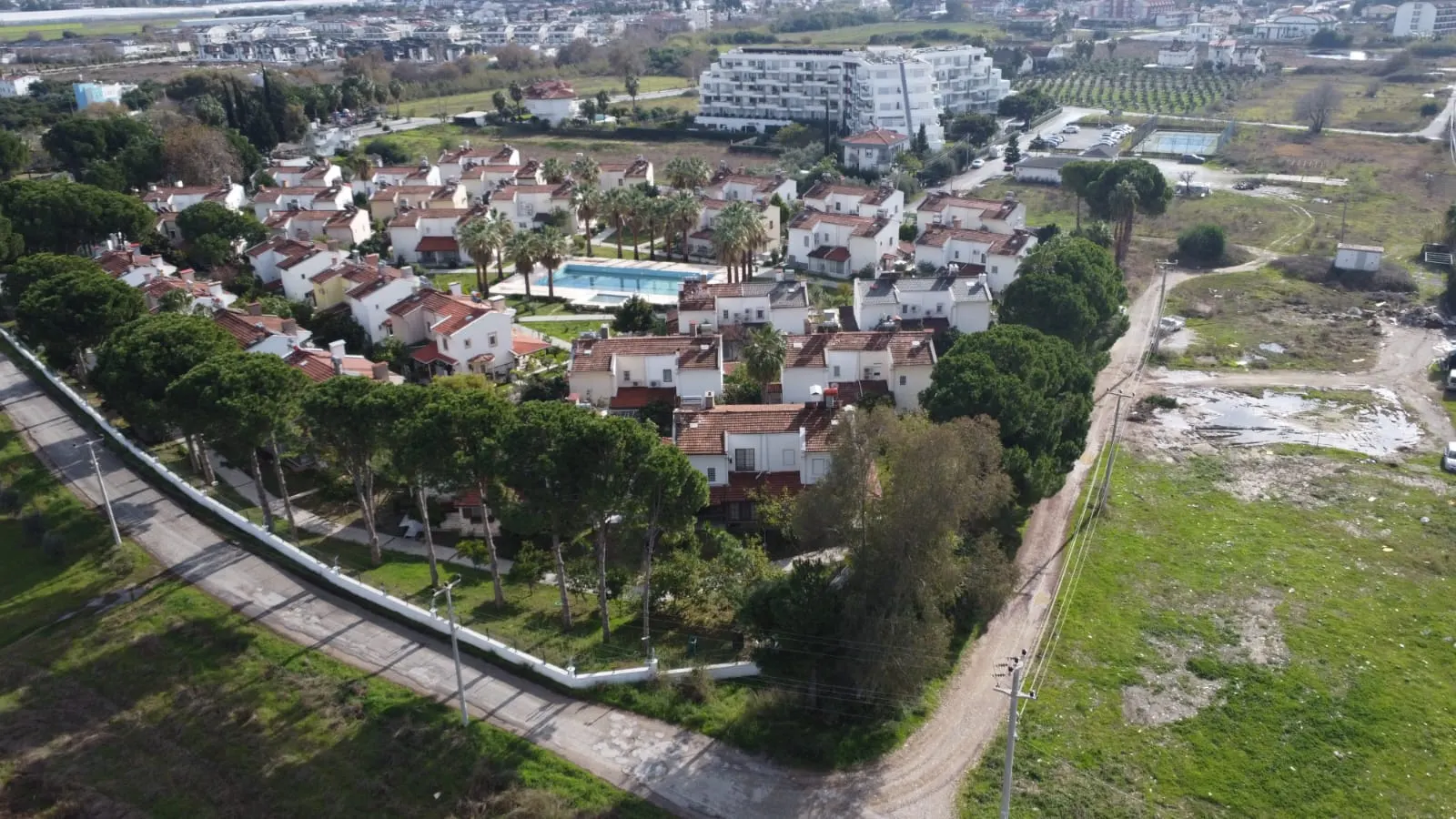 Denize Yürüme Mesafesin de Havuzlu Site İçi 3+1