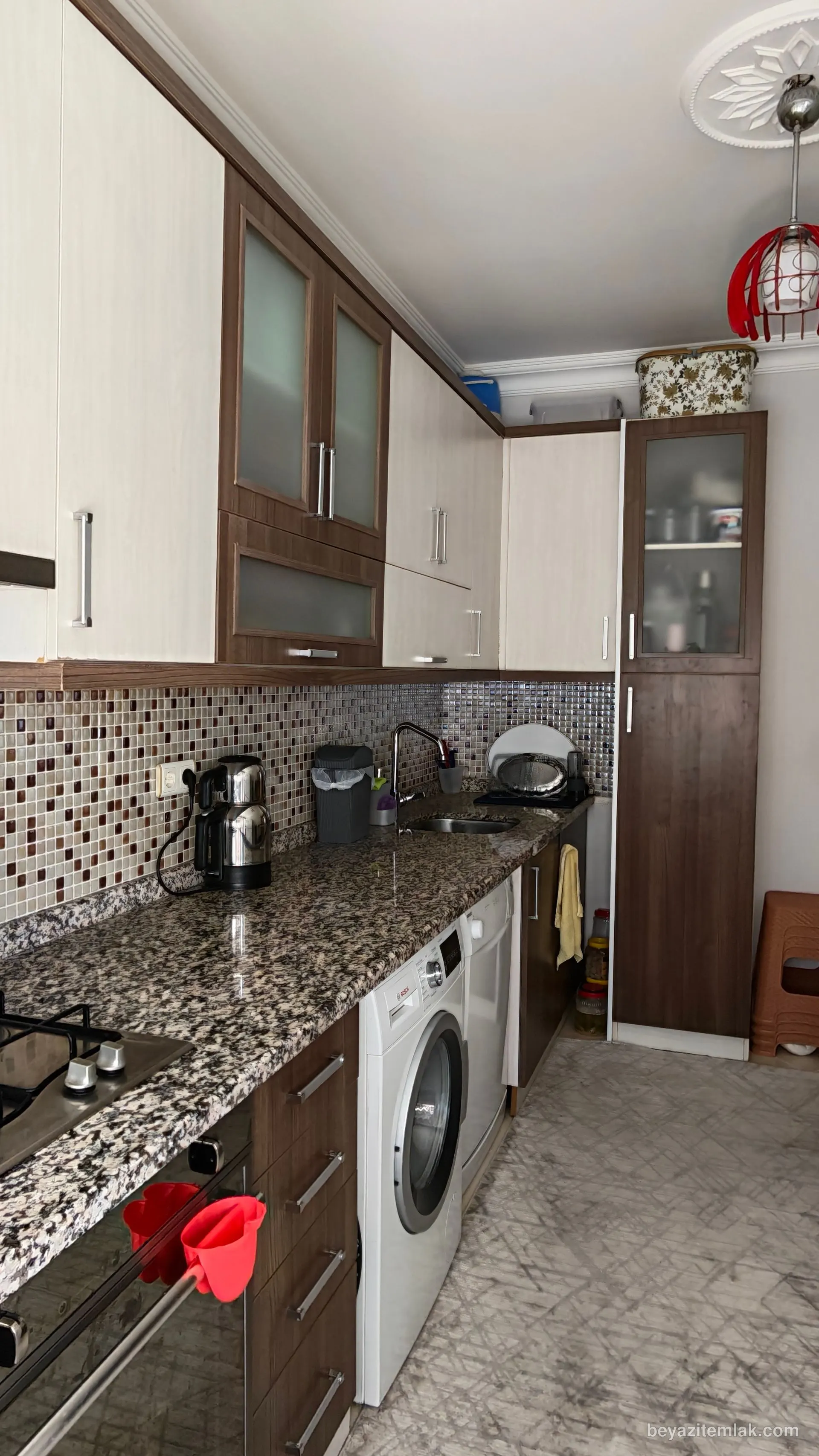 Manavğat  Merkez De Özel  Garajlı Arakat Güney Cephe 3+1 Ayrı Mutfak